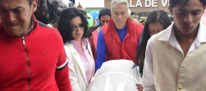 "Hoy se la entrego a Dios para que ilumine nuestra vida": conmovedor adiós a Valeria Afanador