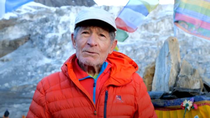 Histórico Carlos Soria: bate el récord mundial al coronal la cima del Manaslu a los 86 años
