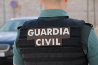 Una mujer ebria circula sin dos ruedas y recorre 14 km tras sufrir un reventón