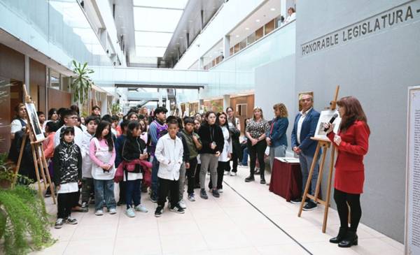 Municipio y Legislatura inaugurarón la muestra "Fundadores" por el 160° Aniversario de Rawson