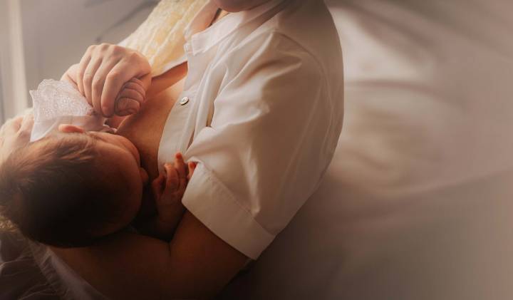 Beneficios de la lactancia materna: aumenta el IQ y las habilidades académicas de los niños hasta la adolescencia