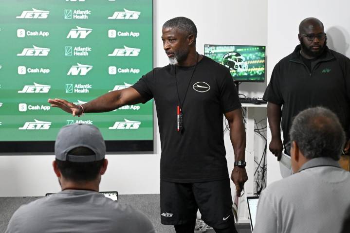 NFL Week 1 predictions, bets: Picks against the spread for every game