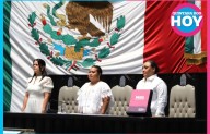 Gobierno de Quintana Roo entrega glosa del Tercer Informe al Congreso