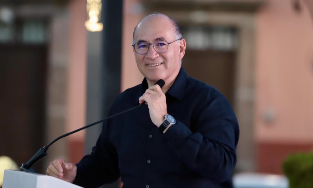 Galindo no planea futuro político