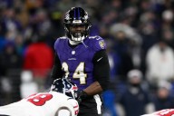 Cowboys defensive end Jadeveon Clowney updates if he will play against Bears in Week 3