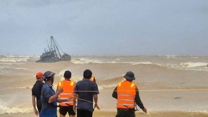Vietnam en alerta: evacúan a 250.000 personas ante la inminente llegada del tifón Bualoi