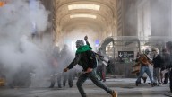 Jornada de manifestaciones multitudinarias en Italia con disturbios en Milán y Bolonia