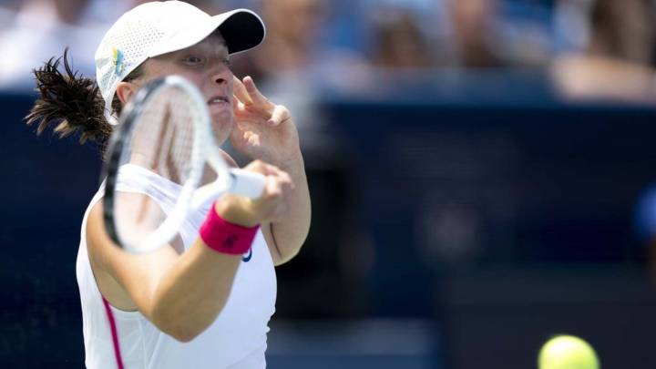 WTA roundup: Iga Swiatek rallies to win Korea Open