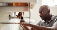 Homeowners are refusing to charge builders' tools because of sky