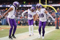 Bears vs. Vikings predictions updated following Justin Jefferson, DJ Moore updates