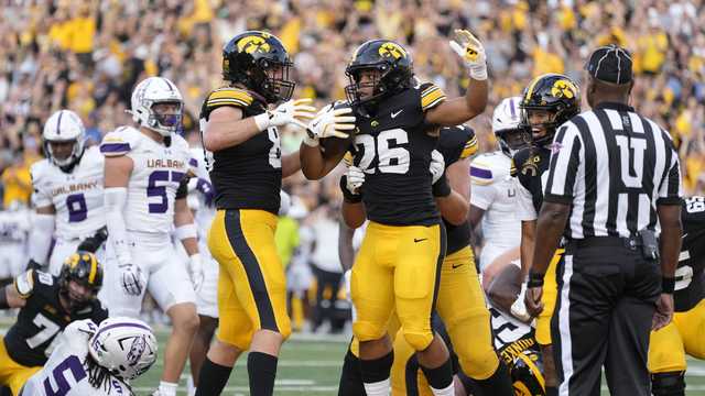 From the scout team to the spotlight, Xavier Williams gets his big chance