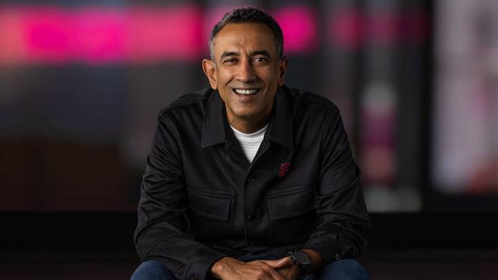 Srini Gopalan to succeed Mike Sievert as T‑Mobile CEO on November 1, 2025