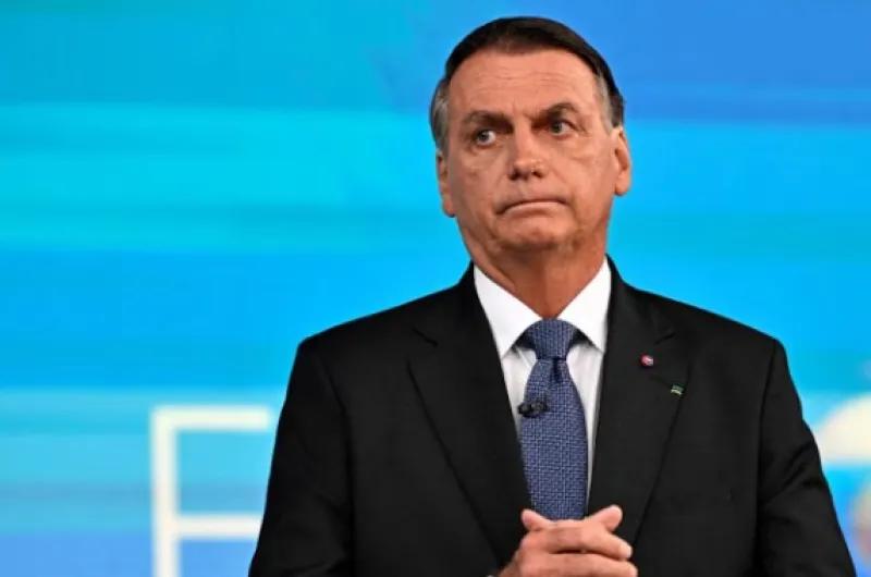 Tras su condena, la salud de Bolsonaro en jaque: hospitalizado de urgencia