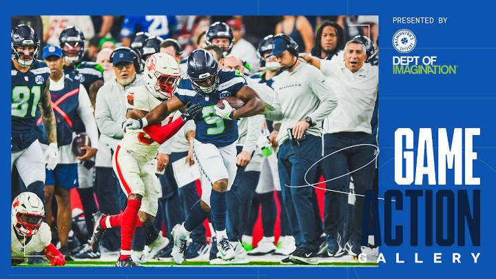 PHOTOS: Must-See Game Action Shots From The Week 4 Matchup At The Cardinals