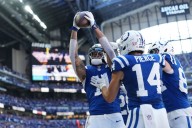 Colts le dan paliza a los Miami Dolphins