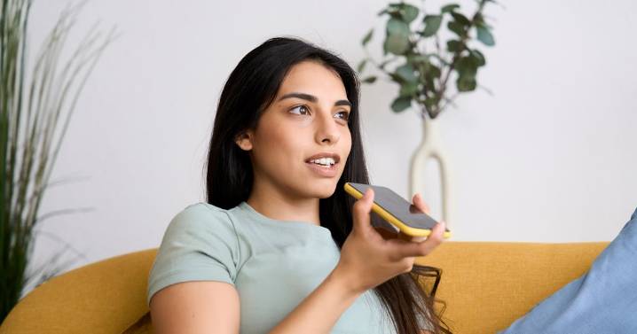 These 4 Zodiac Signs Are The Worst Emergency Contacts