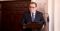 Autorizan viaje de ministro Juan José Santiváñez a Suiza
