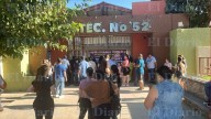 Alumna hiere con cuchillo a madre de familia en reunión escolar