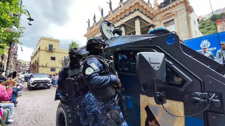 Conmemora el 215 aniversario de la Toma de la Alhóndiga de Granaditas con desfile histórico