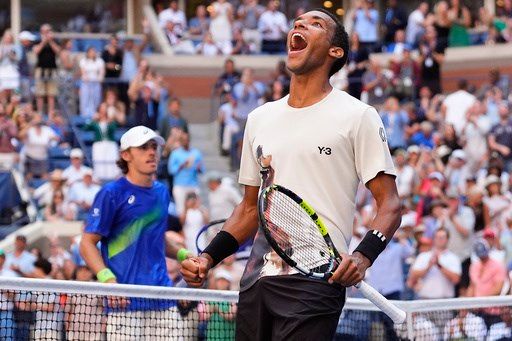 Felix Auger-Alissiame beats Alex de Minaur at the US Open to reach his 1st major semi since 2021