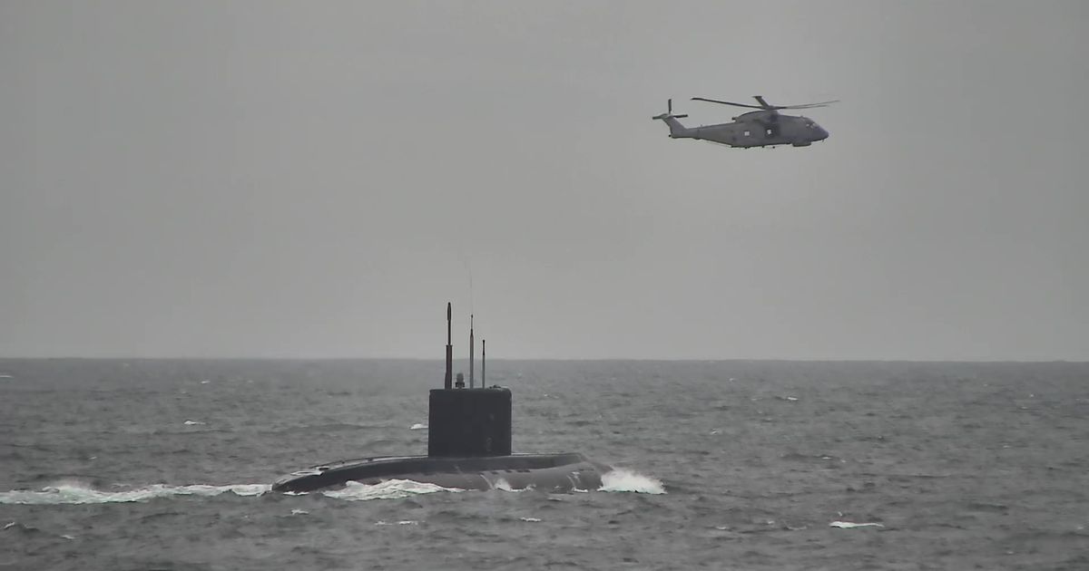 Russian nuclear weapons submarine flags 'major alert' on board