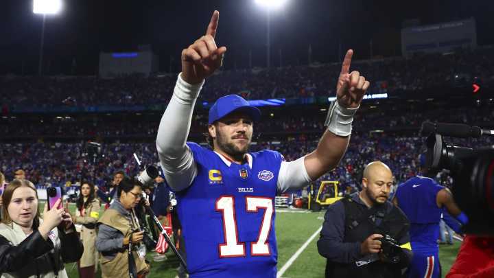 Josh Allen rallies Bills for 16 points in last 4 minutes to stun Ravens 41
