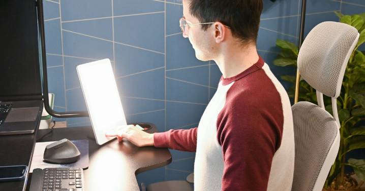 Prone to winter depression? Starting light therapy now can help