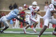 Deadspin | Houston overcomes sluggish start to top crosstown-rival Rice