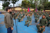 Ernesto Luna imparte clase a la FANB para fortalecer la defensa de la soberanía nacional