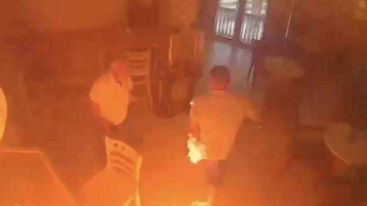 «Nunca más os faltará mayonesa»: Hellmann’s se compromete a reparar el bar incendiado en Los Palacios