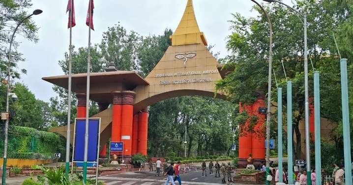 Military shuts down streets in bid to quell Nepal unrest