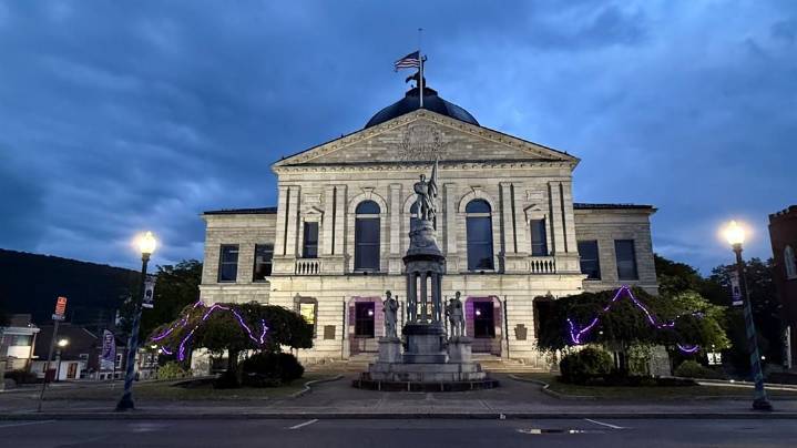 Bradford Co. Courthouse Goes Purple for Suicide Prevention Awareness