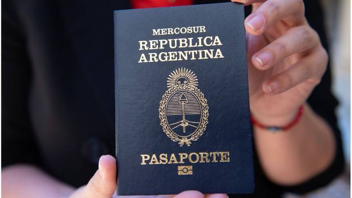Pasaportes con fallas: Provincia detalló cómo los santafesinos pueden revisar o reemplazar sus documentos
