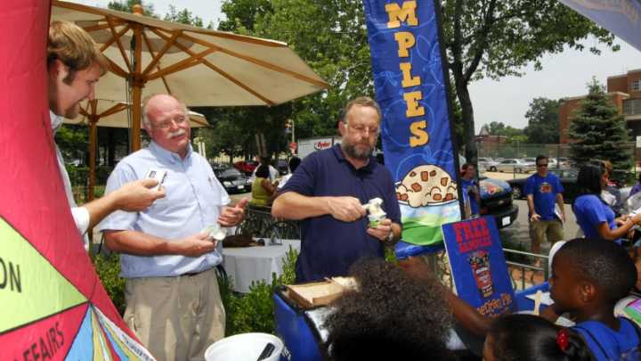 Jerry quits Ben & Jerry’s, saying its independence on social issues has been stifled
