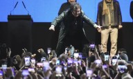 Milei encara elección trascendental en Buenos Aires entre dudas de inversores y sospechas corrupción