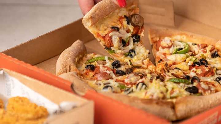 Millions can slash £5 off every bill at 100s of restaurants with easy-to-miss perk – & you can get pizza for a fiver too