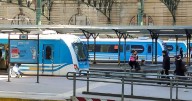 Por segundo día, los trenes del AMBA circulan a 30 km por hora por una medida de fuerza