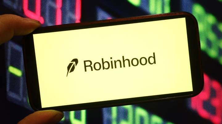 Robinhood shares soar 15% after getting long-sought addition to S&P 500