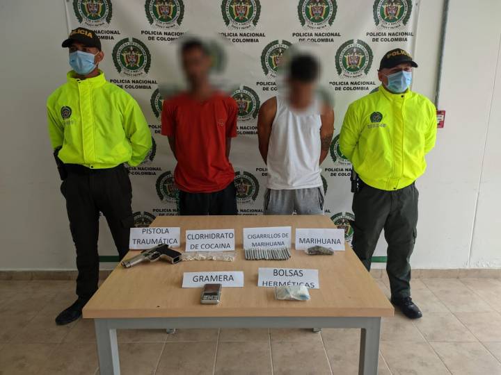 Los capturaron en Villanueva con estupefacientes y un arma traumática