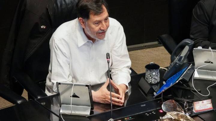 FGR asigna custodia a Fernández Noroña por trifulca en el Senado; Alejandro Moreno le pide rechazar la seguridad