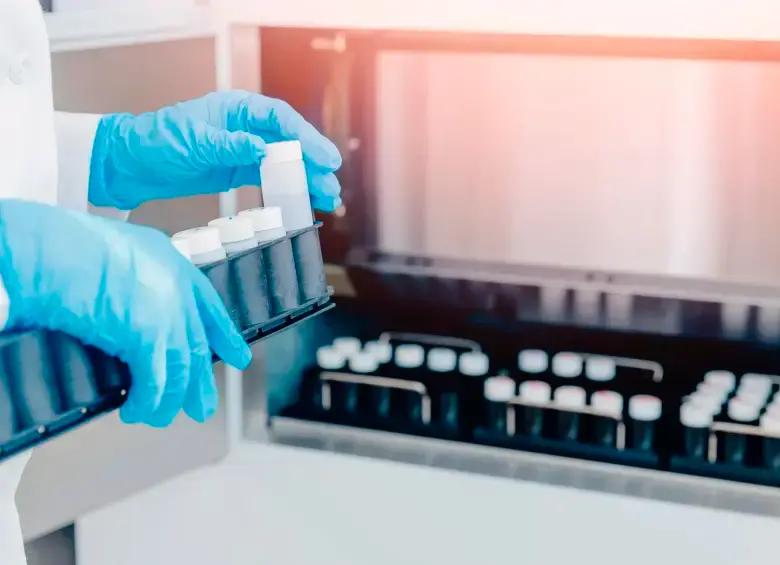 Insólito error médico hizo que mujer gestara un bebé distinto al que había planeado