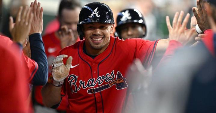 Streaking Braves romp past reeling Tigers