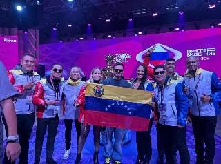 Omar Acedo enciende Rusia con ‘La fiesta de la paz’
