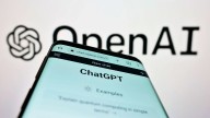 Polémica: OpenAI podría compartir con la policía las charlas íntimas de los usuarios con ChatGPT