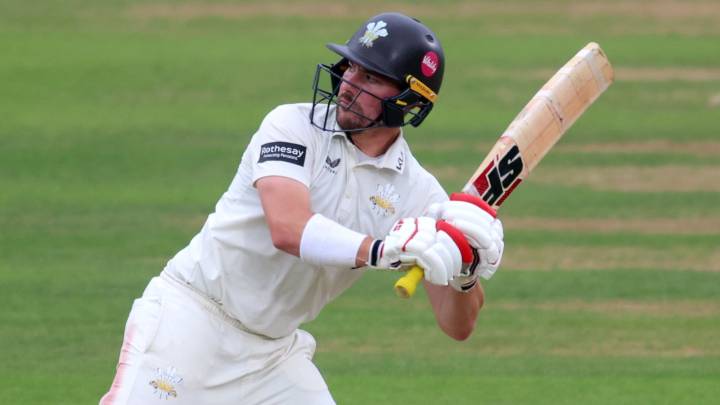 County Championship: Rory Burns edges Surrey closer to crucial victory over Nottinghamshire