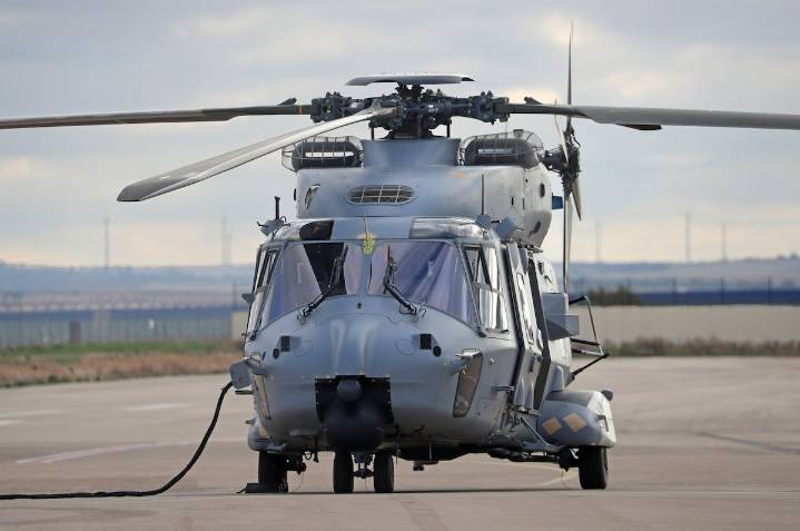 El Gobierno dará un megapréstamo de 3.680 millones a Airbus para modernizar los helicópteros y los sistemas de adiestramiento del ejército del aire