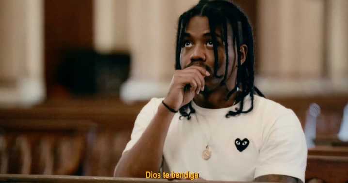 ¿Se viene tiradera? Wampi comparte video rezando en una iglesia con las plegarias de Chocolate MC de fondo