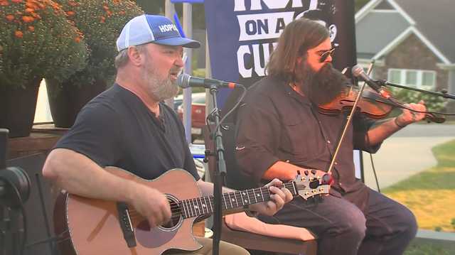 Zac Brown Band guitarist John “Hop” Driskell raises ALS awareness in NKY backyard concert