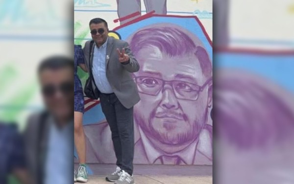 Director de la Normal Superior José E. Medrano manda hacer mural con su rostro en el plantel