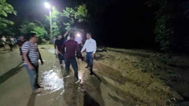 Se desborda río de Huejutla e inunda comunidad